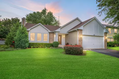 192 Dickens Trl, Elgin, IL 60120