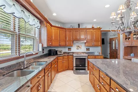 2 Woodside Ave, Kankakee, IL 60901 photo 11