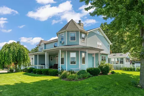 2 Woodside Ave, Kankakee, IL 60901
