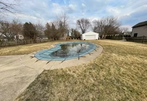 0 Checker Rd, Buffalo Grove, IL 60089