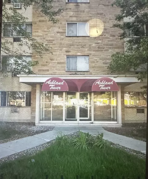 8720 S Ashland Ave #1F, Chicago, IL 60620