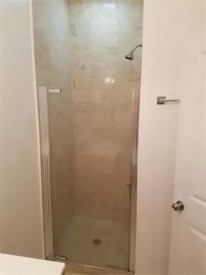 1468 E 69th St #3, Chicago, IL 60637 photo 10