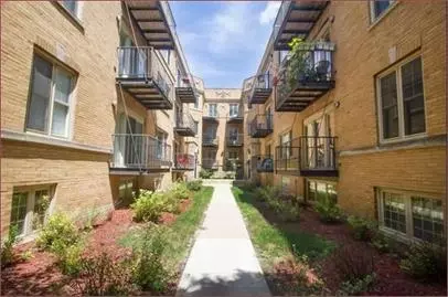 1468 E 69th St #3, Chicago, IL 60637