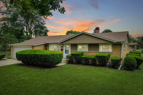 839 Leahy Cir, Des Plaines, IL 60016