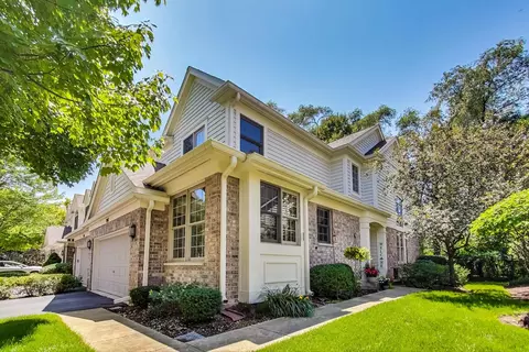207 Wildflower Ln, La Grange, IL 60525