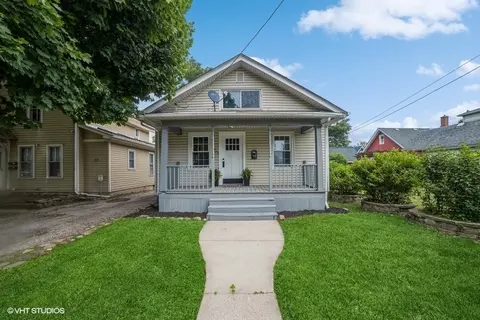 375 S State St, Elgin, IL 60123