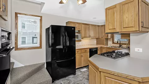 18317 Roy St, Lansing, IL 60438 photo 8