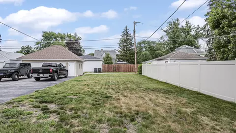 18317 Roy St, Lansing, IL 60438 photo 18