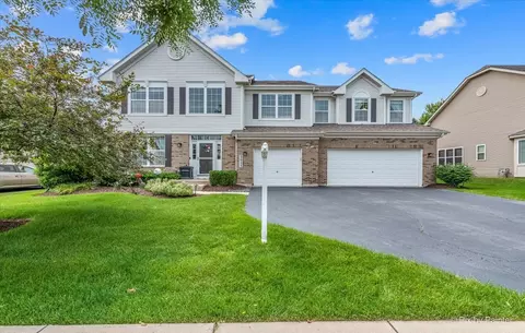 3033 Fairhaven Ln, Lake In The Hills, IL 60156