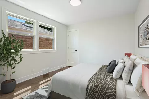 2250 E 93rd St, Chicago, IL 60617 photo 6
