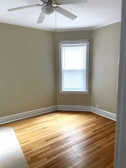 5237 W Cullom Ave, Chicago, IL 60641 photo 8