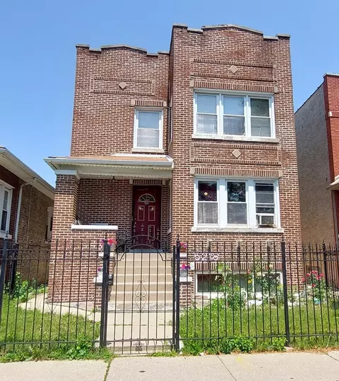 5218 W Altgeld St, Chicago, IL 60639