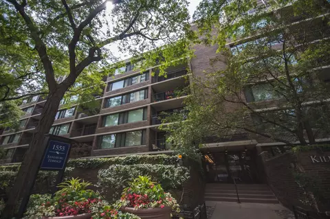 1555 N Sandburg Ter #210K, Chicago, IL 60610