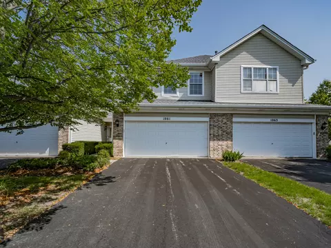 1061 Sheridan Cir, Naperville, IL 60563