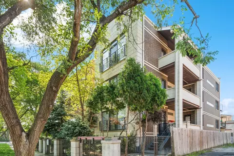 4721 W Pensacola Ave #1, Chicago, IL 60641