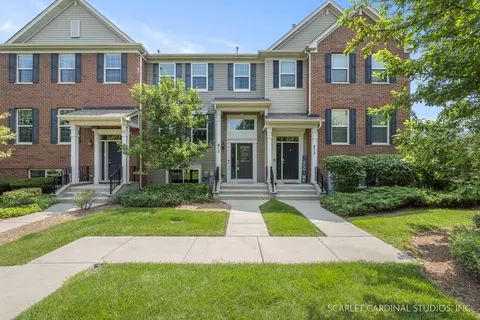 473 Town Center Blvd, Gilberts, IL 60136