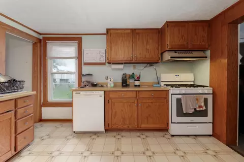30 E 1st St, El Paso, IL 61738 photo 9