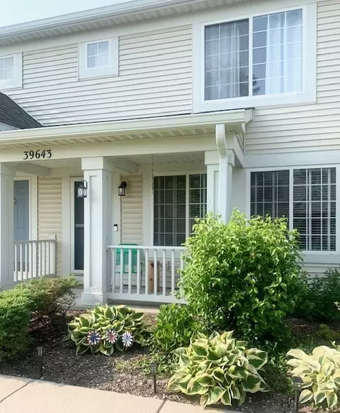 39643 N Warren Ln, Beach Park, IL 60083