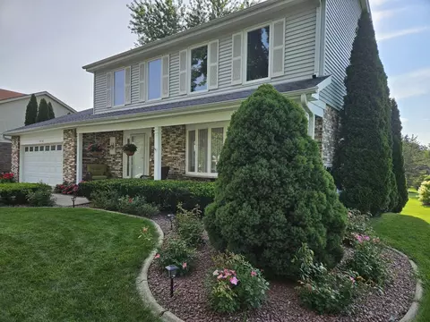 7732 Lyman Ave, Darien, IL 60561