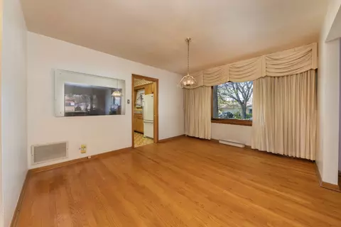 11800 S Artesian Ave, Chicago, IL 60655 photo 7
