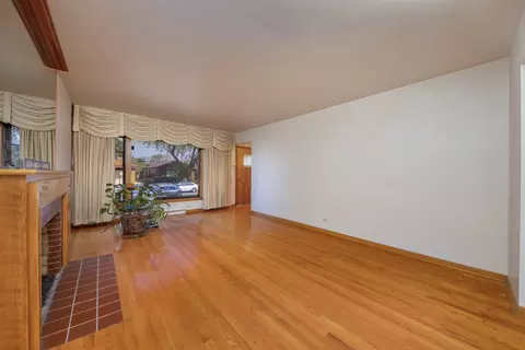 11800 S Artesian Ave, Chicago, IL 60655 photo 6