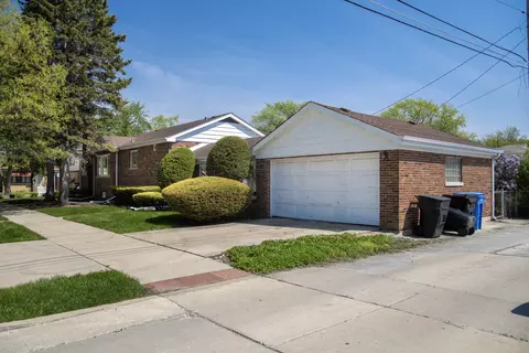 11800 S Artesian Ave, Chicago, IL 60655 photo 4