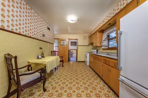 11800 S Artesian Ave, Chicago, IL 60655 photo 9
