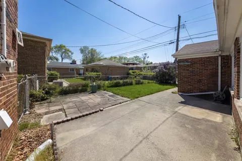 11800 S Artesian Ave, Chicago, IL 60655 photo 34