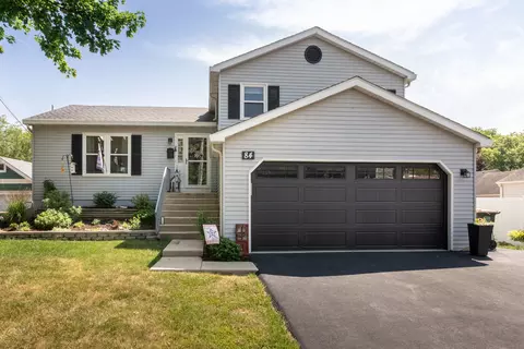 84 Polk St, Oswego, IL 60543