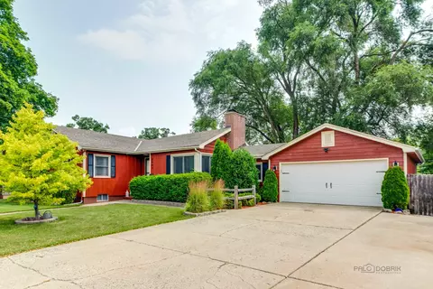 2403 Jethro Ave, Zion, IL 60099