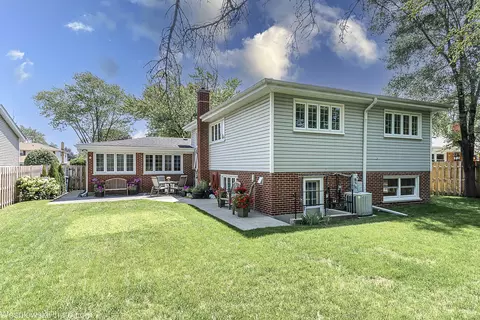728 Madelyn Dr, Des Plaines, IL 60016 photo 29