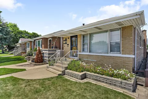 2852 E 97th St, Chicago, IL 60617