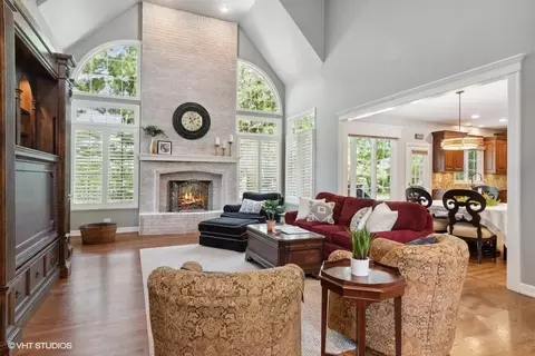 1404 Siebert Ct, Naperville, IL 60565 photo 9
