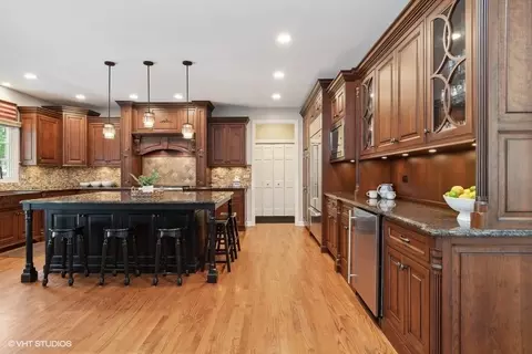 1404 Siebert Ct, Naperville, IL 60565 photo 5