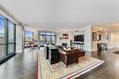 Living - 21 E Huron St #4103, Chicago, IL 60611 photo 2 of 4