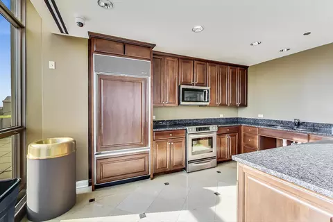 Kitchen - 21 E Huron St #4103, Chicago, IL 60611 photo 5 of 6