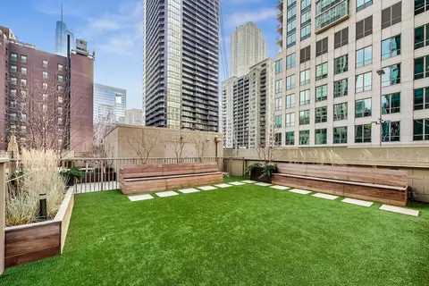 Exterior - 21 E Huron St #4103, Chicago, IL 60611 photo 18 of 20