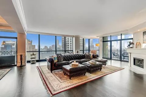 Living - 21 E Huron St #4103, Chicago, IL 60611 photo 3 of 4