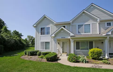 39301 N Melbourne Ct, Beach Park, IL 60083