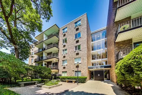 250 Ridge Ave #3K, Evanston, IL 60202