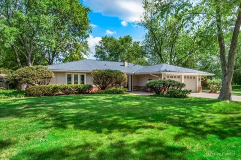 23 W254 Foxcroft Dr, Glen Ellyn, IL 60137
