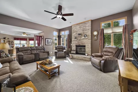 514 Hannigan Dr, Minooka, IL 60447 photo 6