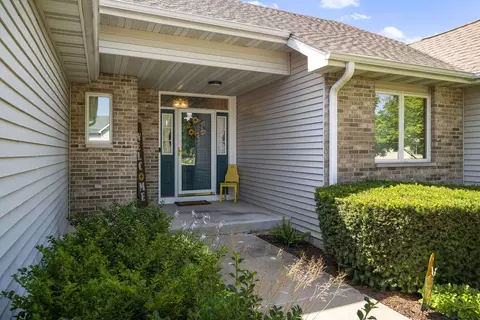 514 Hannigan Dr, Minooka, IL 60447 photo 3