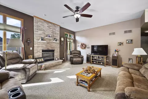 514 Hannigan Dr, Minooka, IL 60447 photo 14