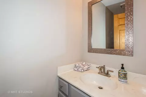 1032 Georgian Pl, Bartlett, IL 60103 photo 9