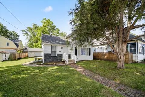 809 E Main St, Urbana, IL 61802