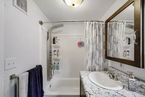 809 E Main St, Urbana, IL 61802 photo 10