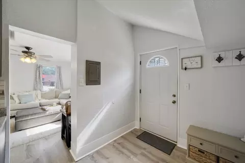 809 E Main St, Urbana, IL 61802 photo 3