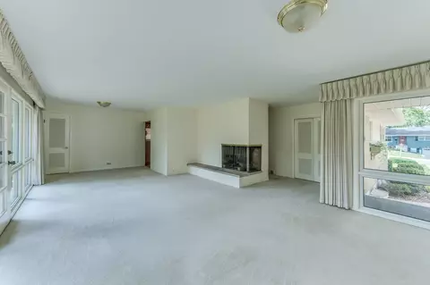 1620 Wakeman Ave, Wheaton, IL 60187 photo 4