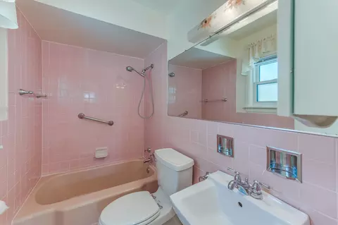 1620 Wakeman Ave, Wheaton, IL 60187 photo 12